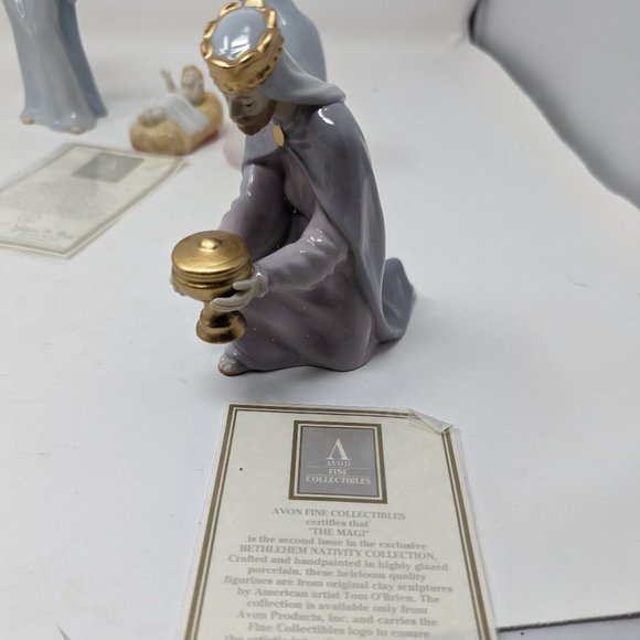 Vintage Avon 1992 Bethlehem Nativity Christmas Collection with COA's - Picture 13 of 15